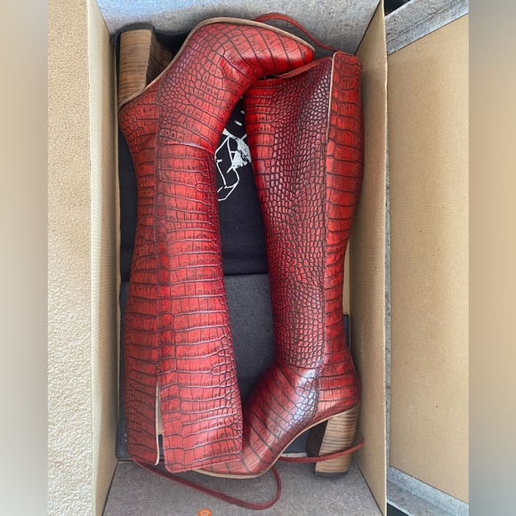 Freebird Jasper Red Croco Boots size 8 - Picture 2 of 7